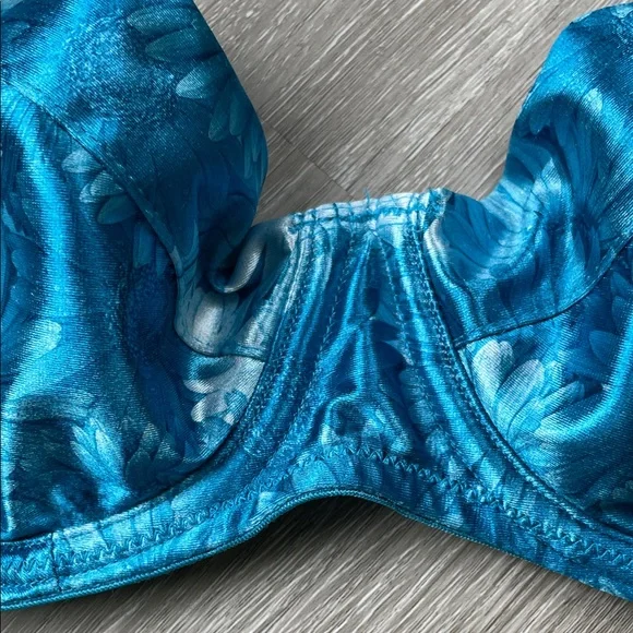 Victoria’s Secret Vintage Floral Lingerie Set - Picture 3 of 8